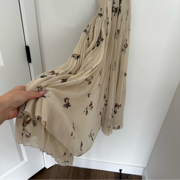 Aritzia Wilfred Beaune Floral Pleated Wrap Dress Size Small Women’s Thin Stripes - Picture 11 of 12